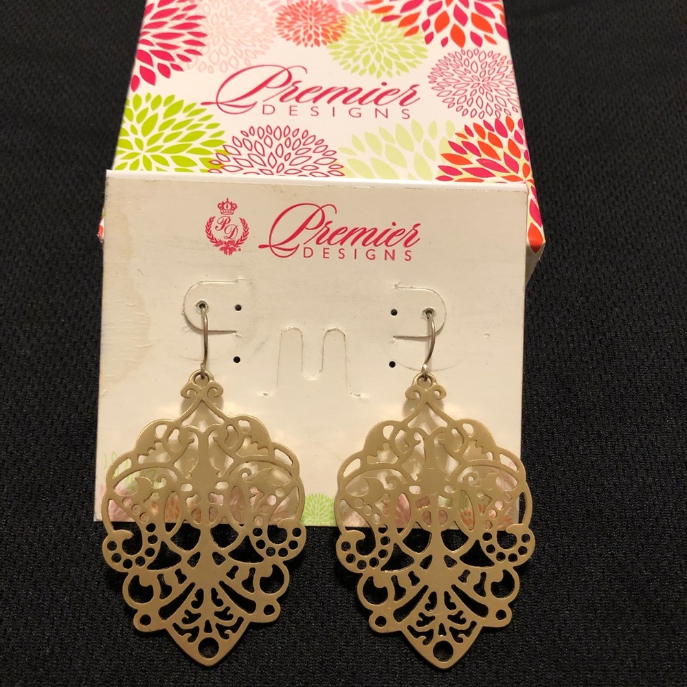 Premier Designs Darcy Earrings